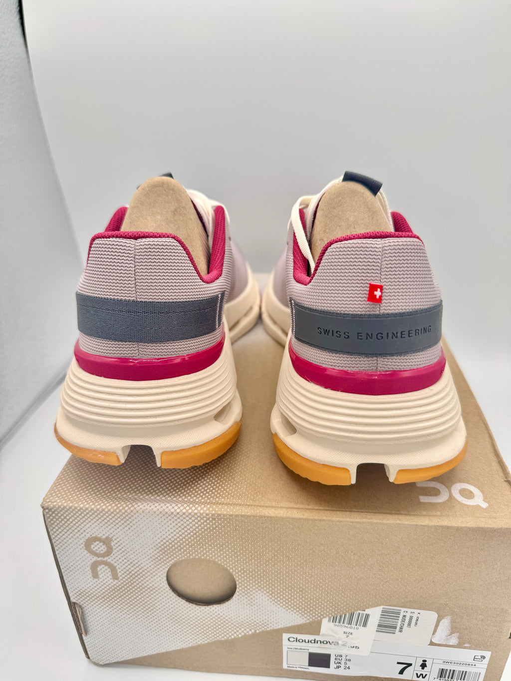 On Cloudnova Form 2 Sneakers Women’s Running Shoes - Fade / Orchid